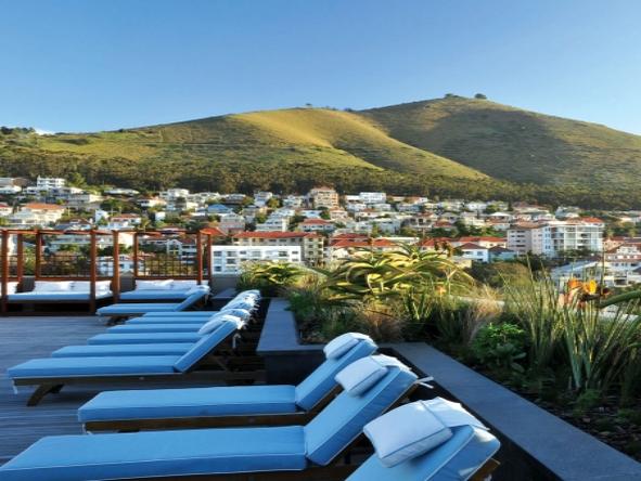 Cape Royale Luxury Hotel and Residence - Lounge 